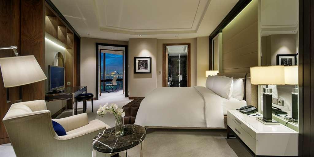 Hotel Hilton Bomonti 5*